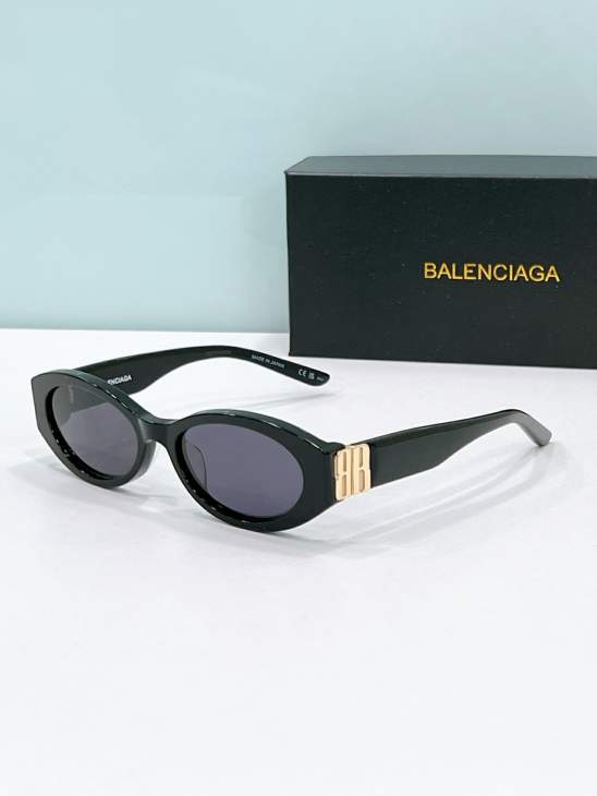 Picture of Balenciaga Sunglasses _SKUfw79164450fw